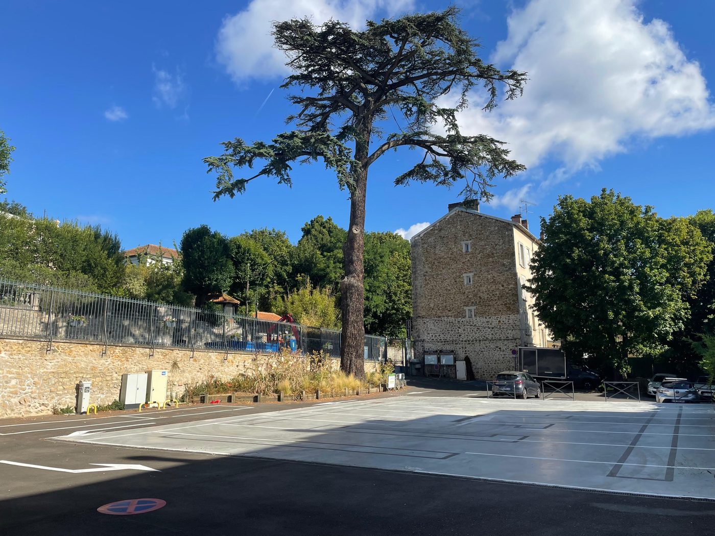 L’étendue de la surface imperméabilisée — le Cèdre Impérial de Meudon