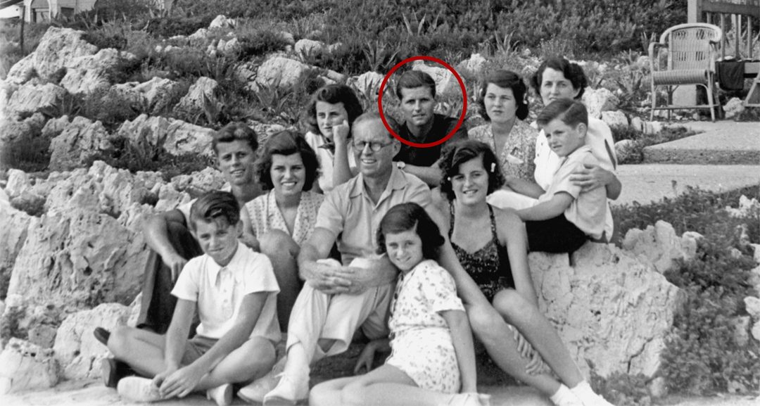 La famille Kennedy dans le Sud de la France, août 1939